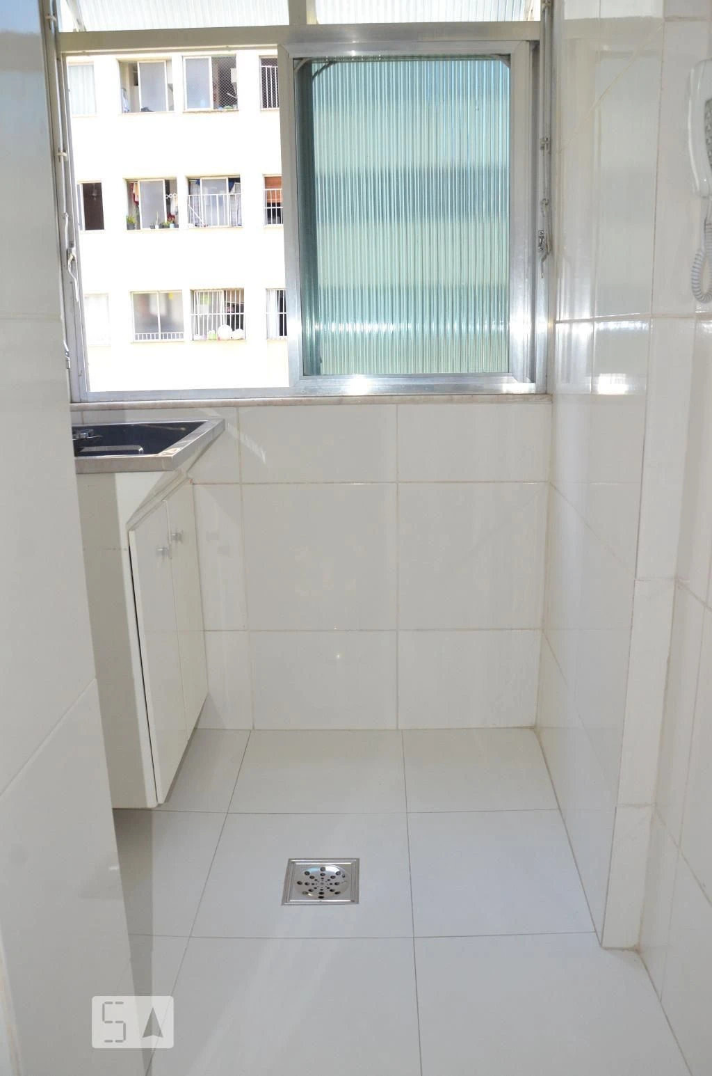 2-bedroom apartment in a building with a pool — photo 15