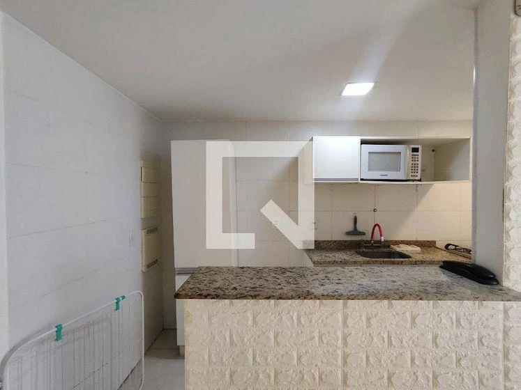 2-bedroom apartment in a building with a gym — photo 13
