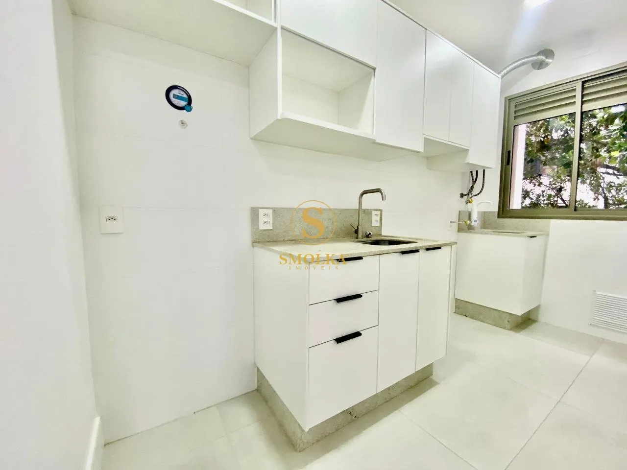 Private pool in a 2-bedroom apartment, 60 m² — photo 9