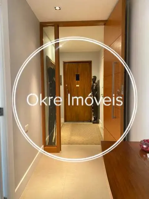 Apartment with 3 bedrooms and built-in wardrobes — photo 14