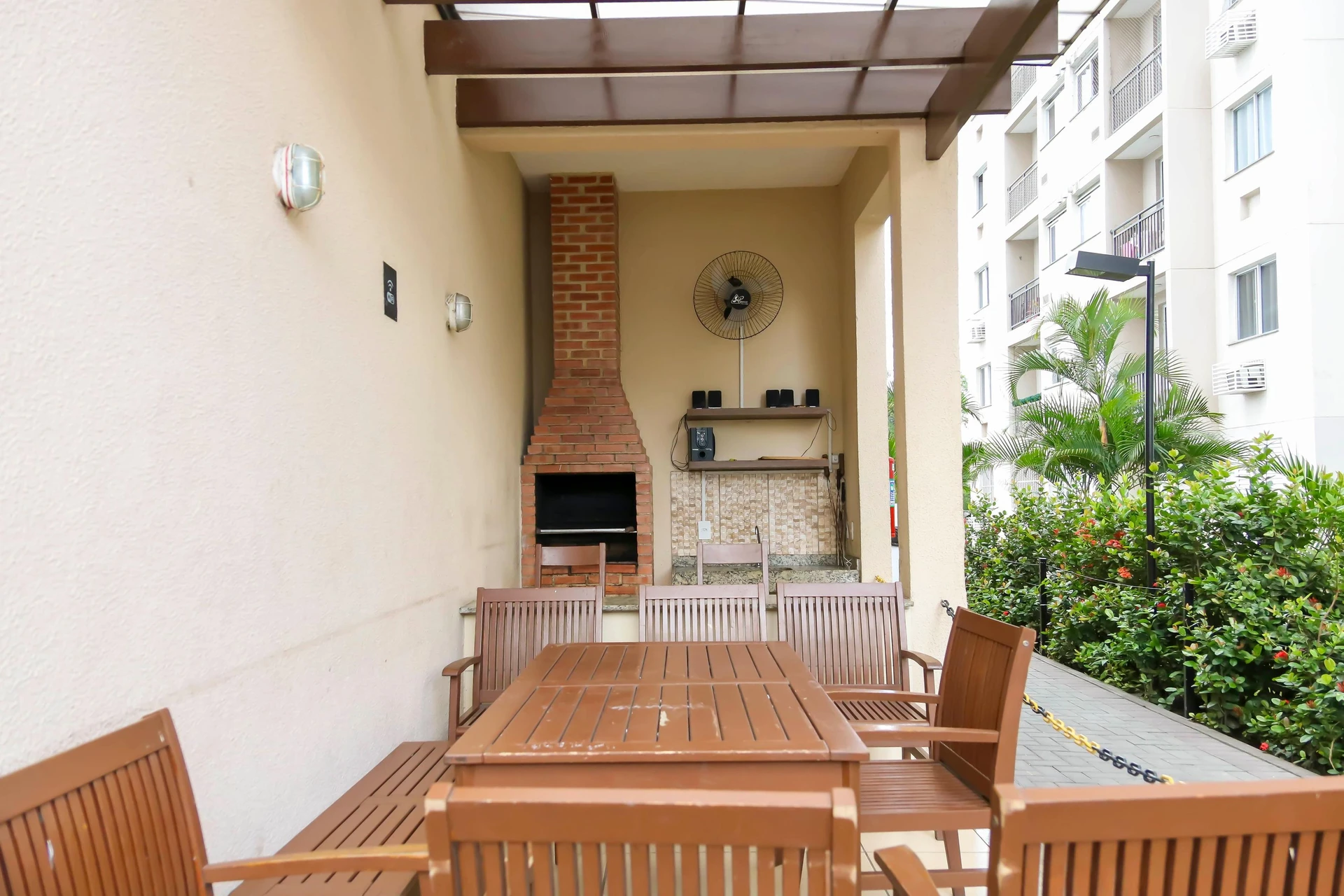 Apartment with 2 bedrooms and a balcony — photo 52