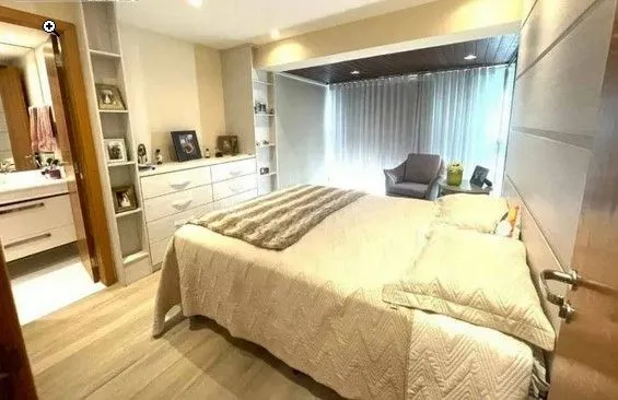 Apartamento mobiliado de 4 quartos com 5 banheiros e 157 m² — photo 16
