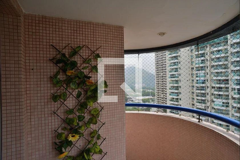 Home office in a 2-bedroom apartment, 70 m² — photo 3
