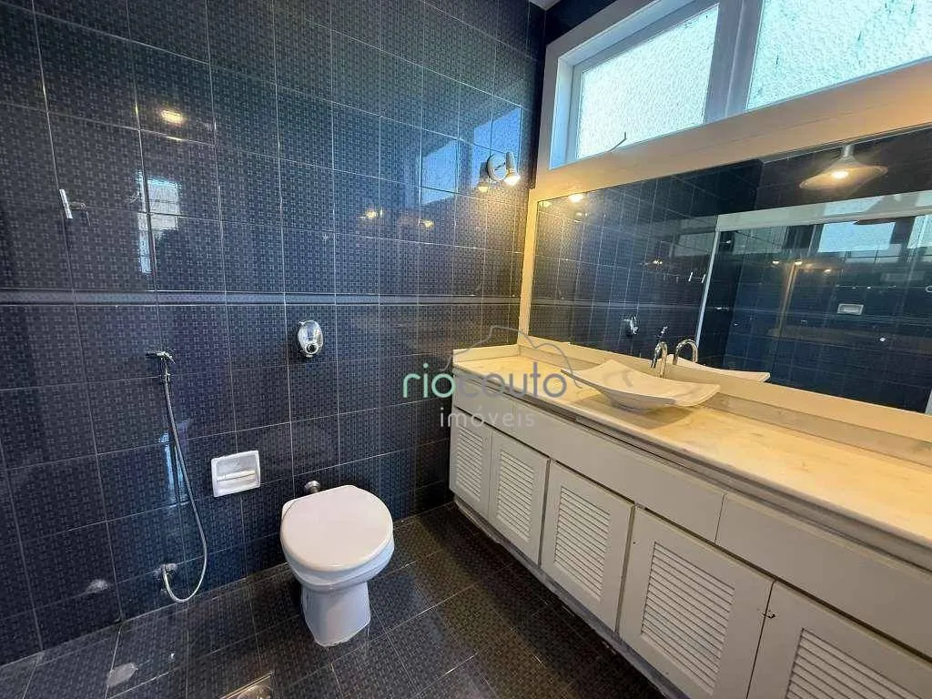 Casa com 5 quartos, 990 m² e 2 vagas, perto das janelas — photo 115