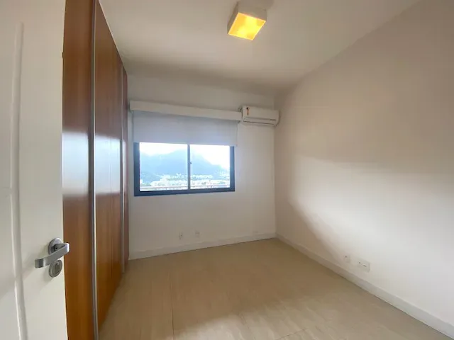 3-bedroom apartment in a building with a sauna — photo 13
