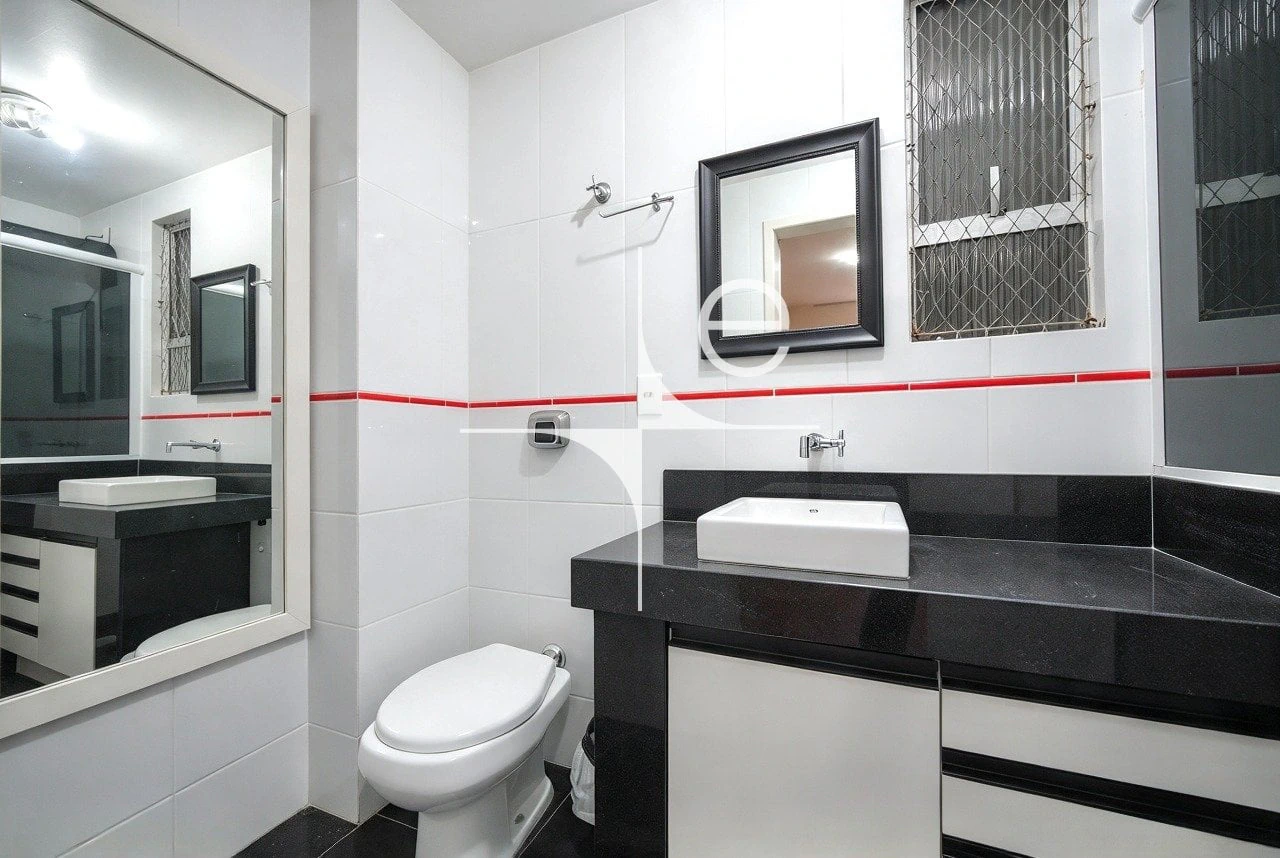 Apartment, 48 m², with wood or laminate floors — photo 12