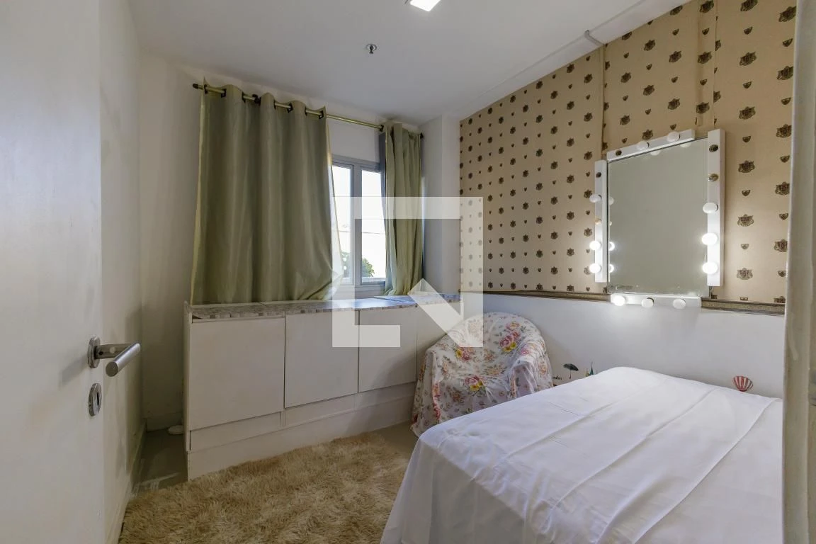 Furnished apartment with 2 bedrooms, 1 en-suite and balcony — photo 17