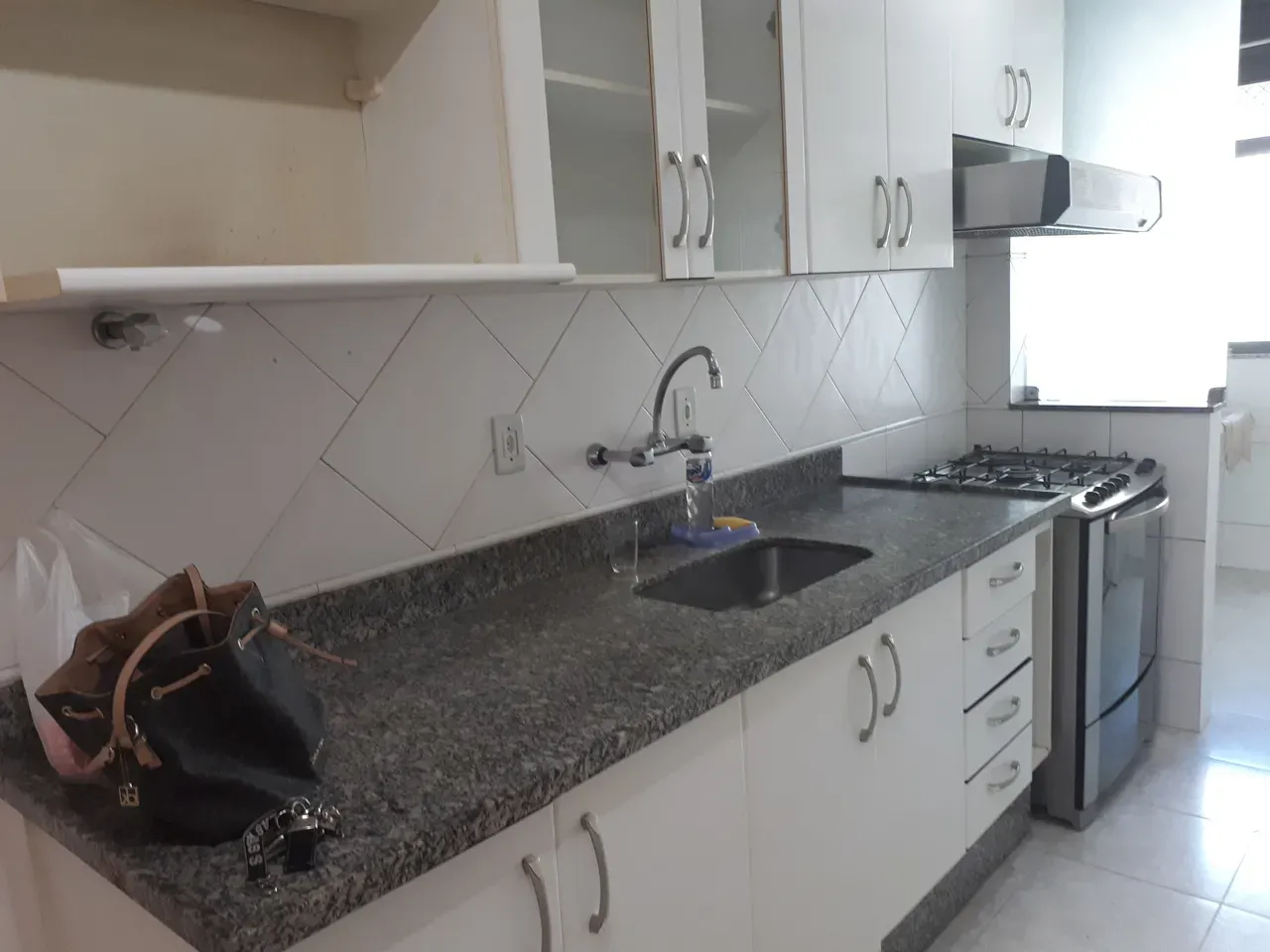 3-bedroom apartment with a bathtub — photo 2