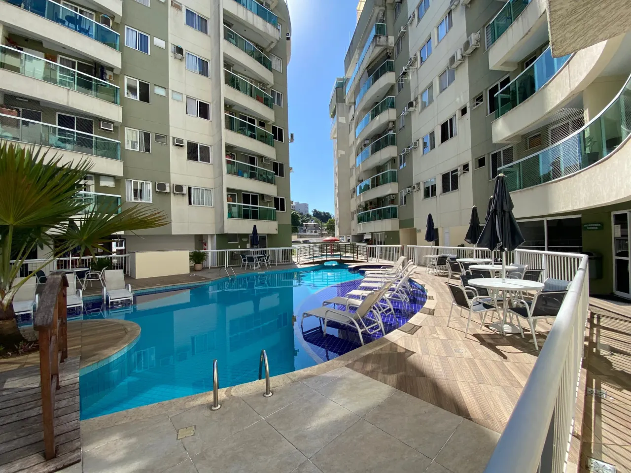 3-bedroom apartment with balcony and built-in grill — photo 19