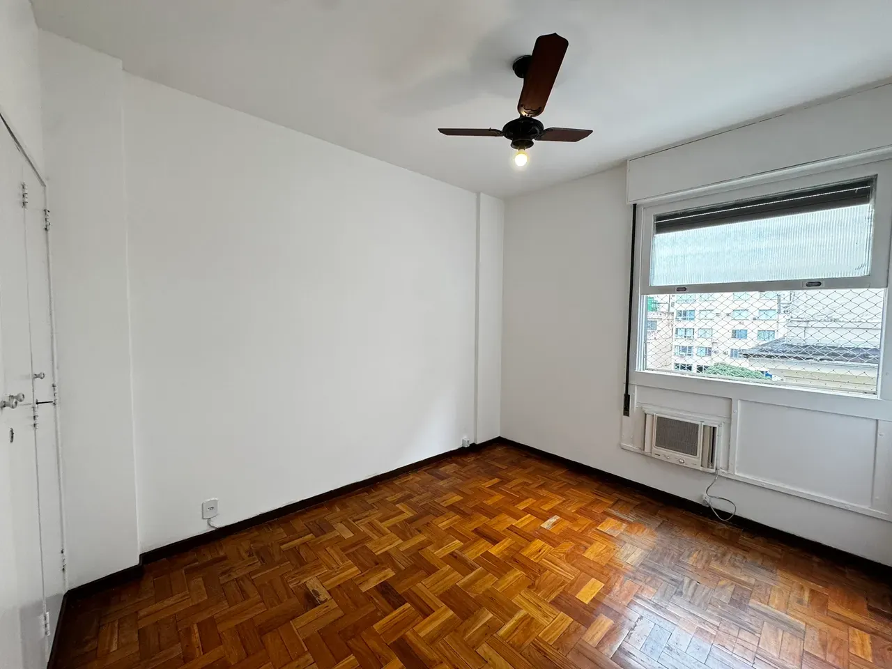 Apartment, 80 m², with wood or laminate floors — photo 12