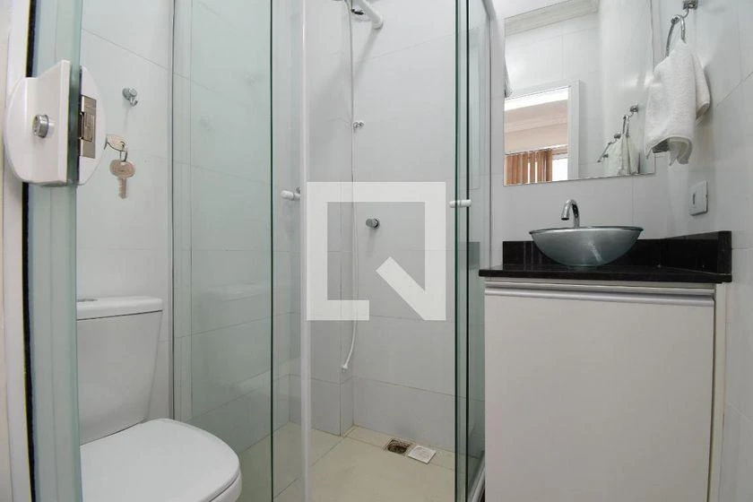 22 m² studio with air conditioning and a glass shower — photo 10