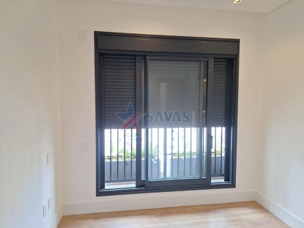 3-bedroom apartment in a building with a coworking space — photo 19