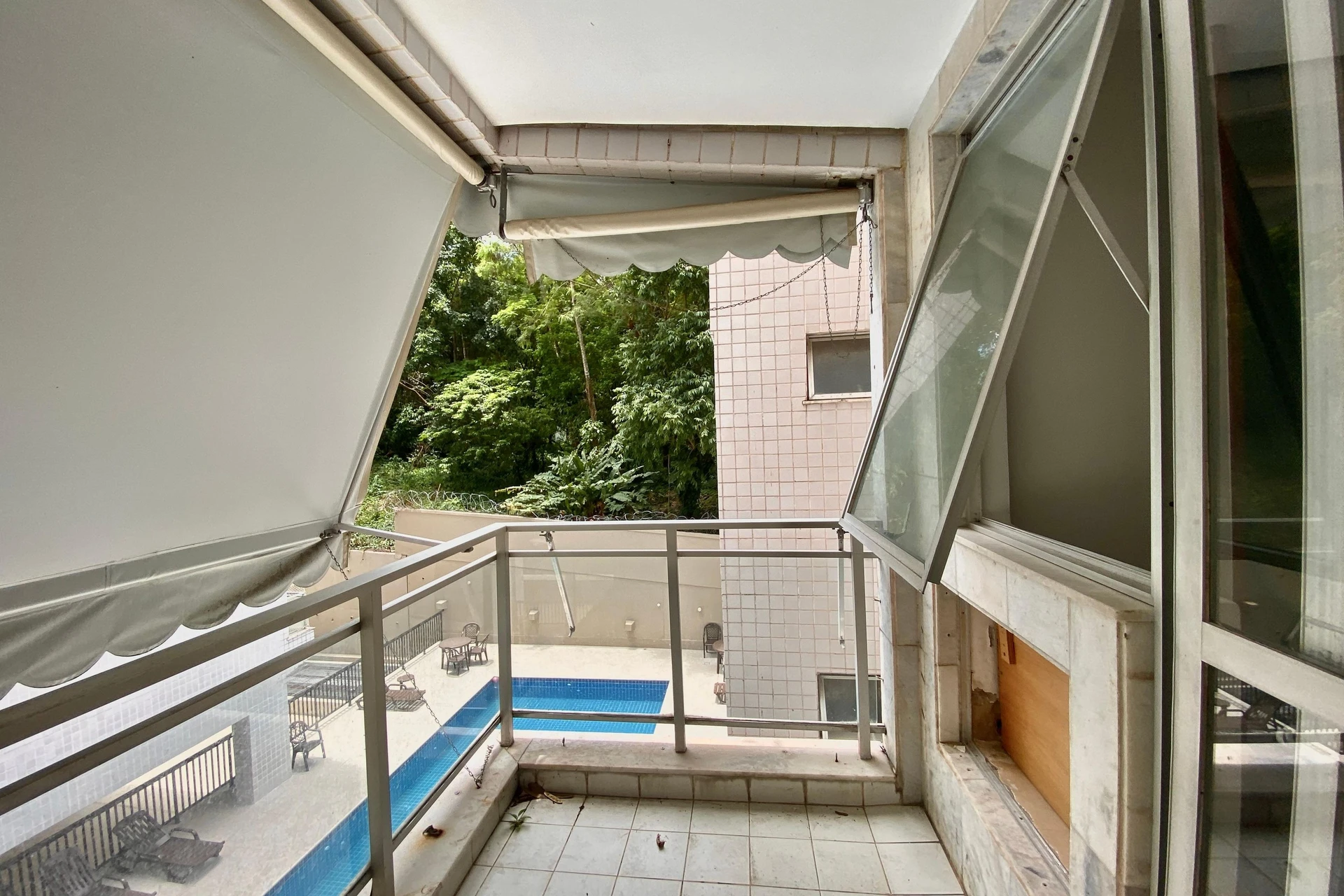 Apartamento com 2 quartos e varanda, vaga inclusa — photo 2