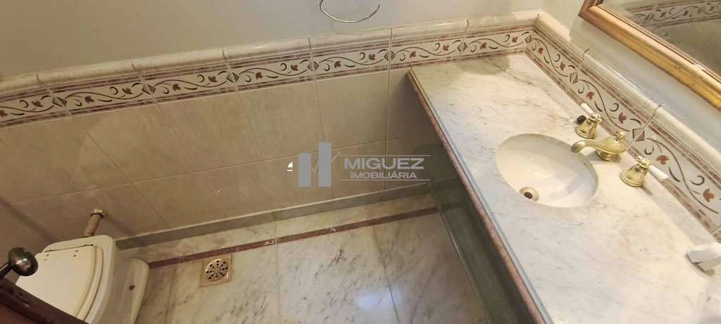 Furnished 321 m² apartment with 4 bedrooms and 2 parking — photo 21