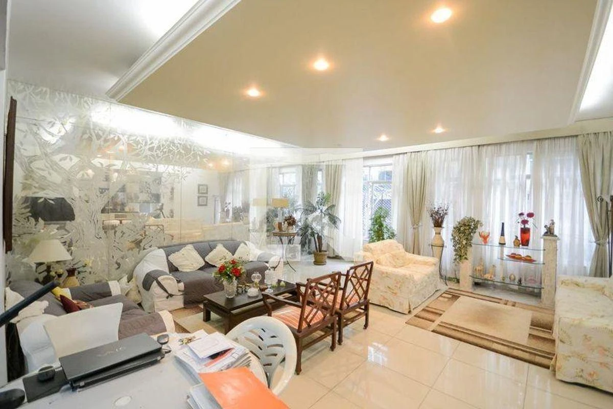 Apartamento com 213 m², 4 quartos e 2 suítes — photo 2