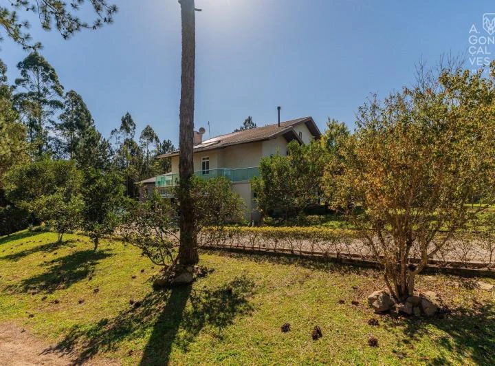 4-bedroom house with 1 en-suite and 800 m², 4 parking — photo 2