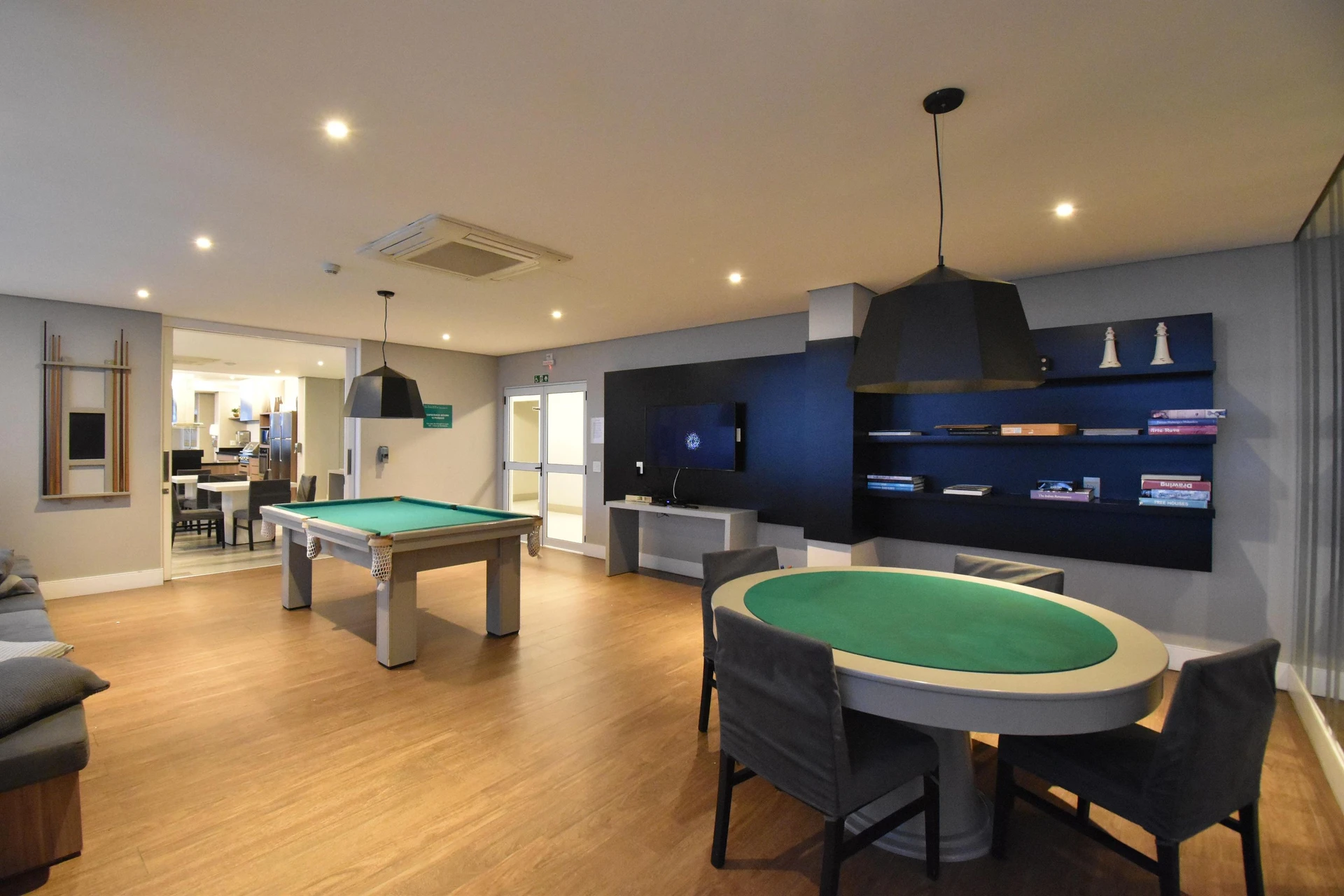 Меблированная студия 35 м² — photo 22