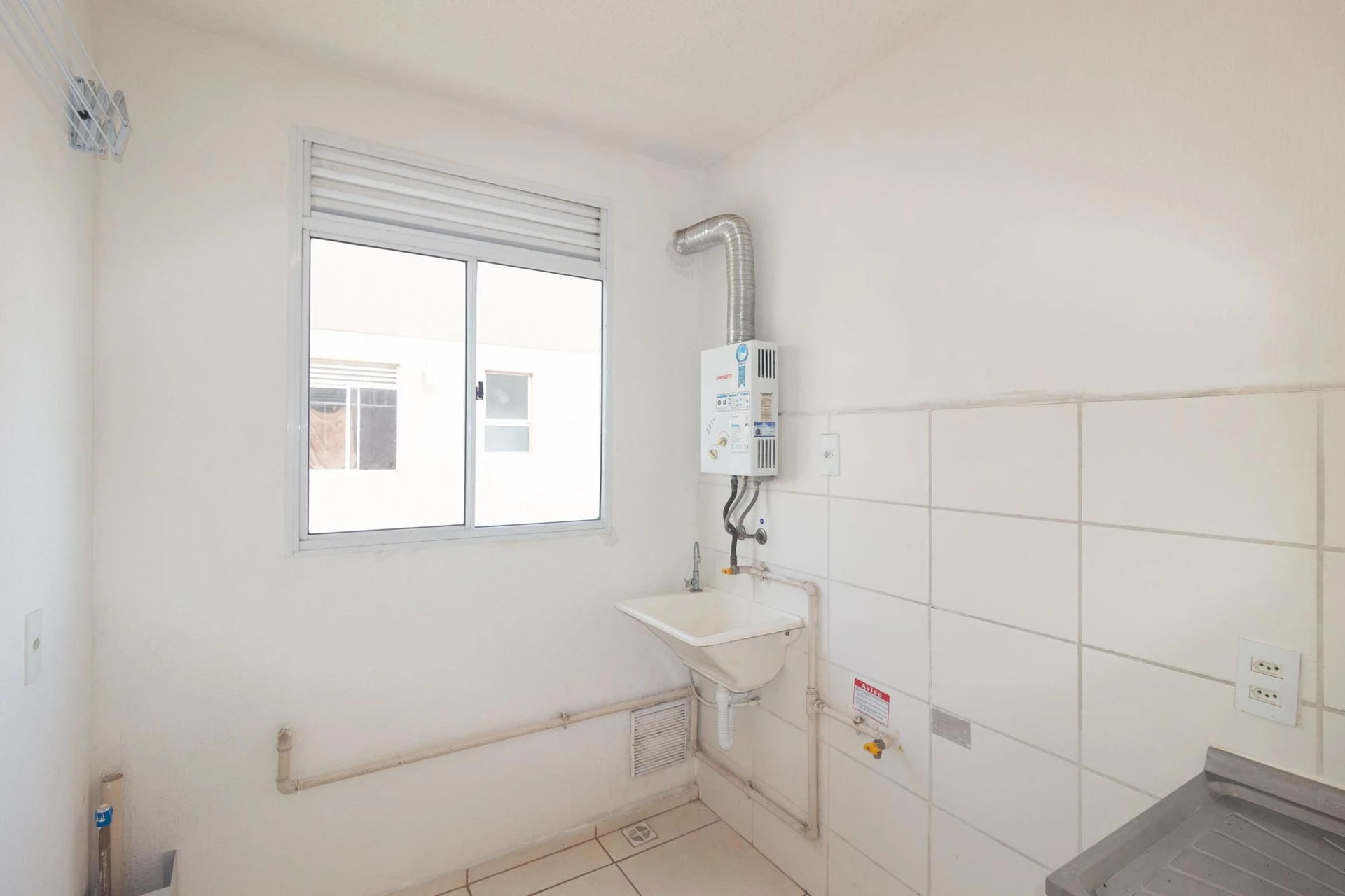 Mountain view in a 2-bedroom apartment, 37 m² — photo 33