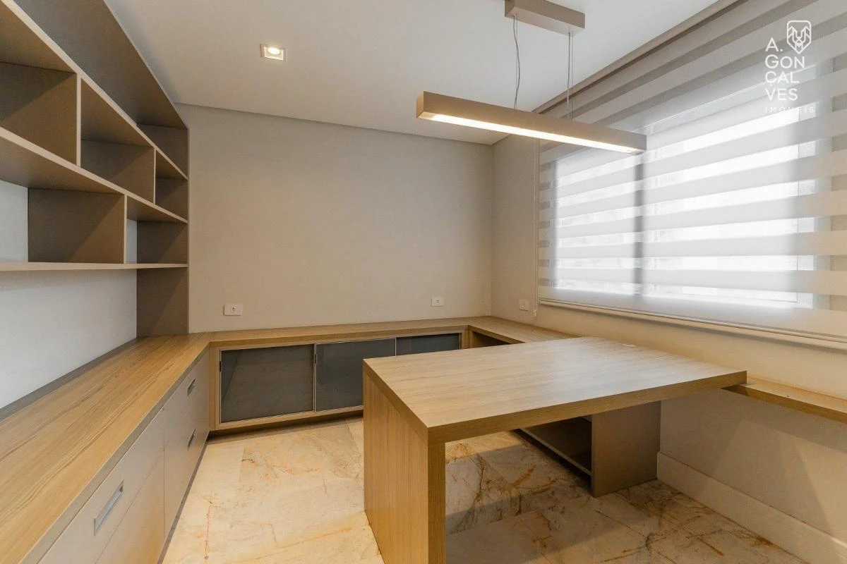 Робоче місце та 5 спалень: квартира 442 м² — photo 22