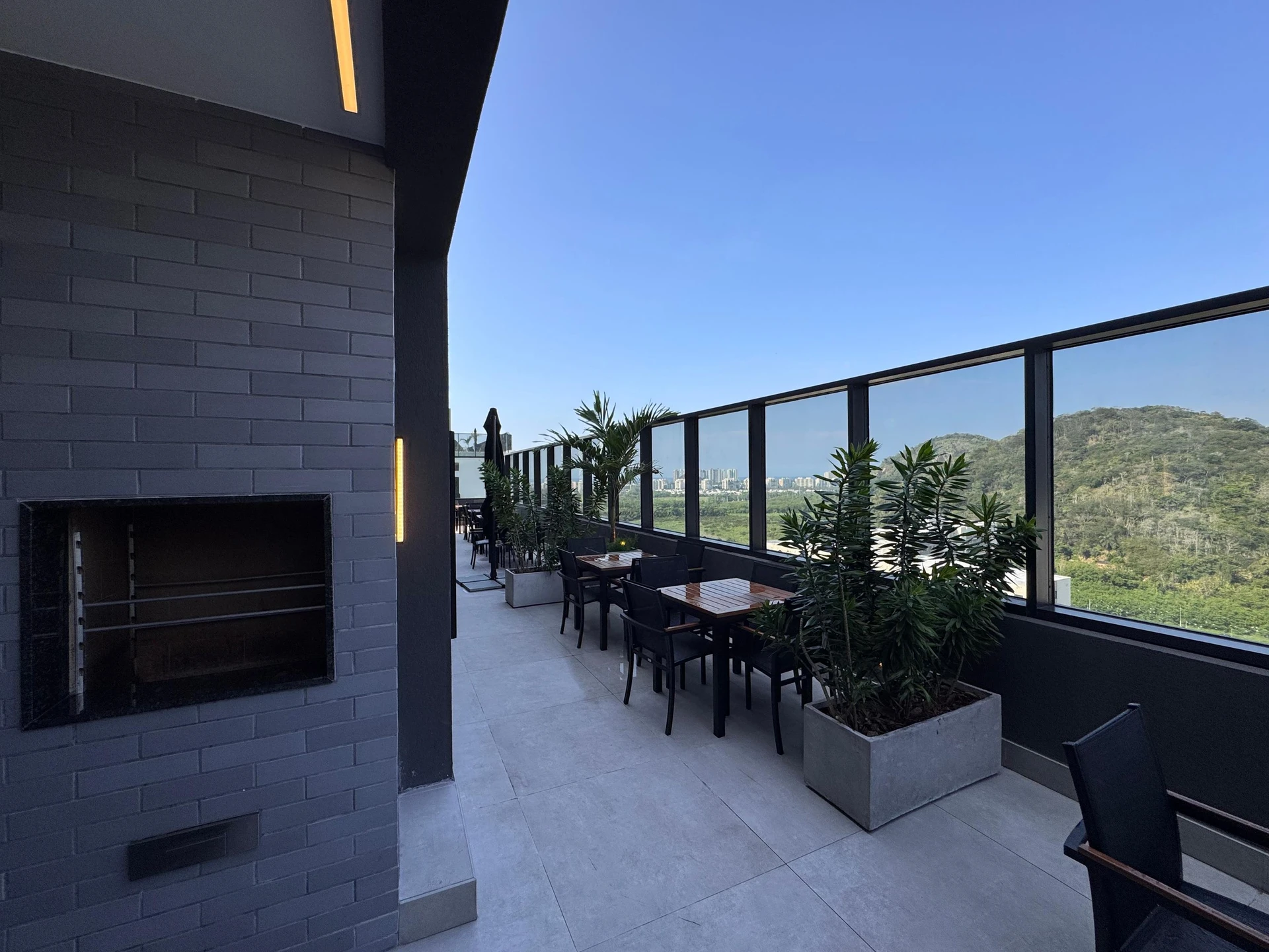 Apartamento amueblado de 3 dormitorios con balcón — photo 46