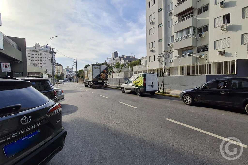 Квартира с 2 спальнями, 1 ванной и 1 парковкой — photo 4