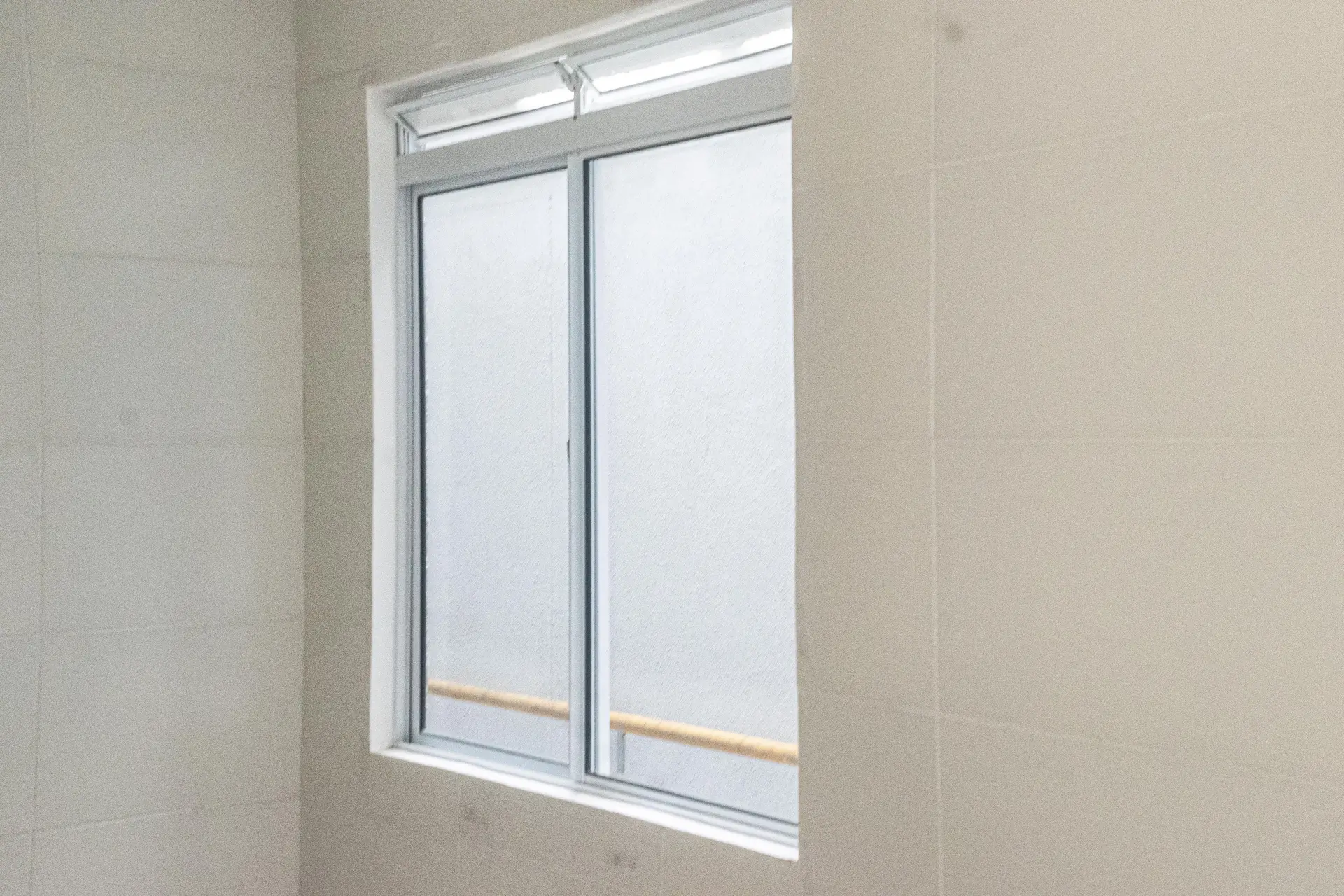 Apartamento sin muebles con 2 habitaciones y jardín privado — photo 35