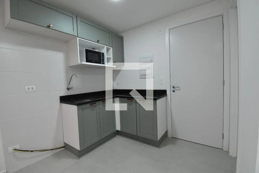 Furnished apartment, 36 m², with floor-to-ceiling windows — photo 18