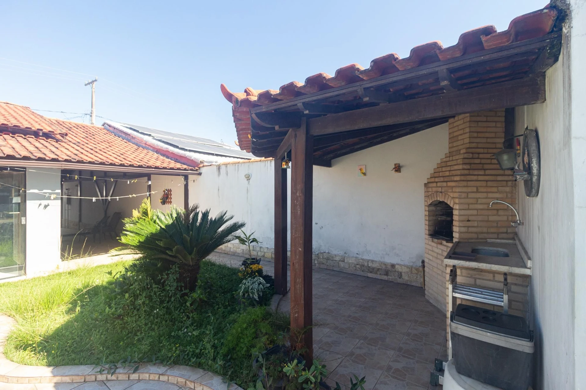 Casa mobiliada com 2 quartos e cozinha integrada — photo 17