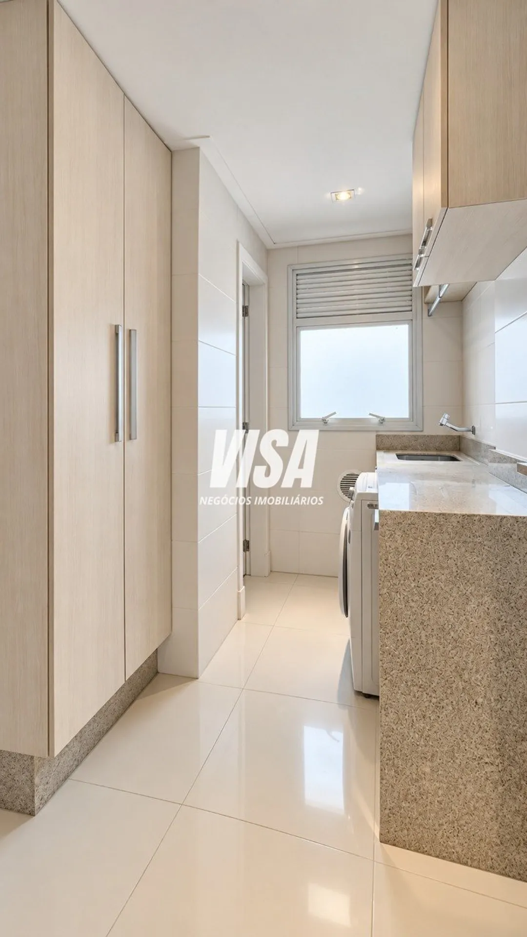 Apartment on the 17th floor with floor-to-ceiling windows — photo 32