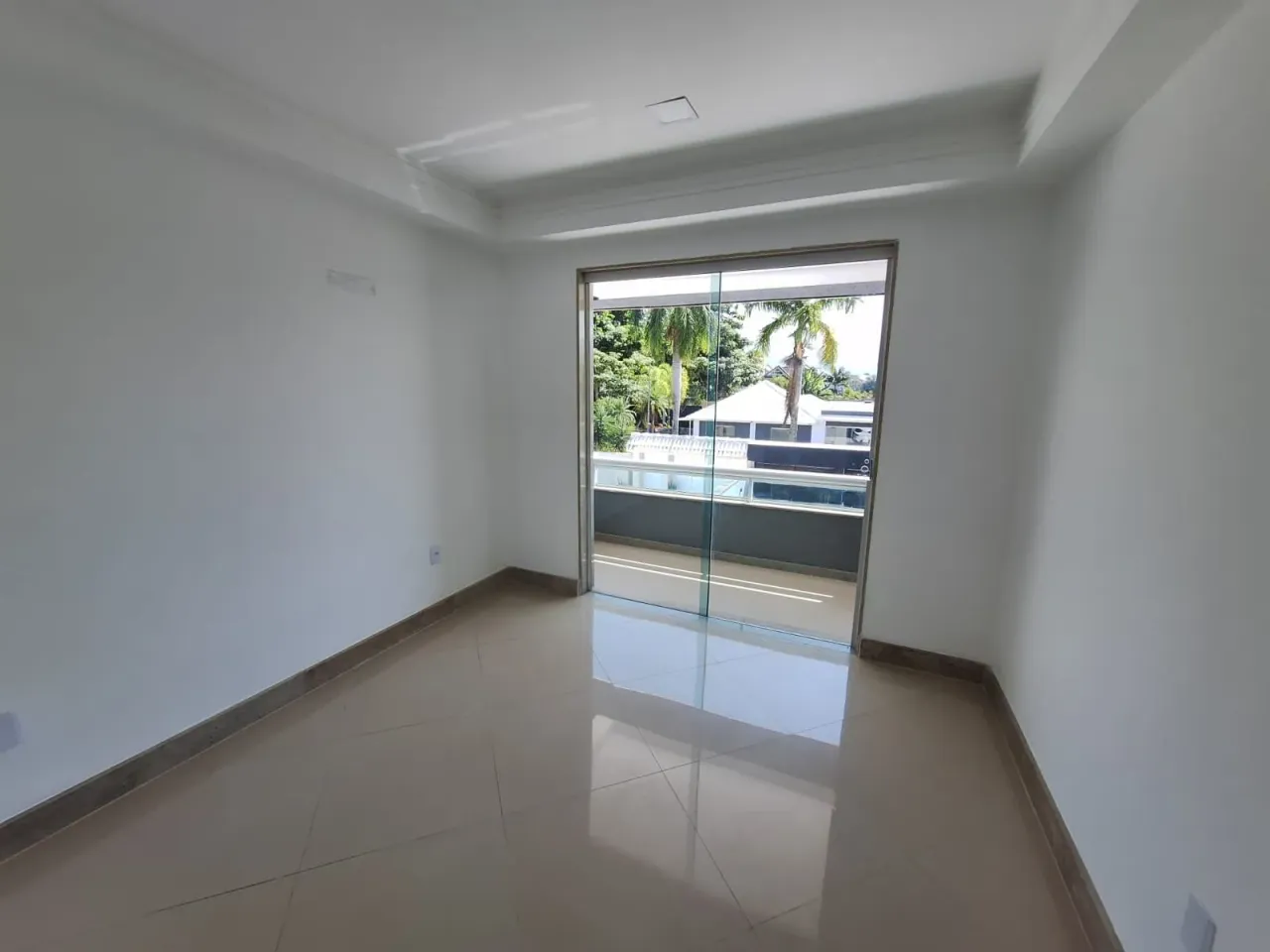 Rental house with 5 bedrooms and 5 bathrooms — photo 14