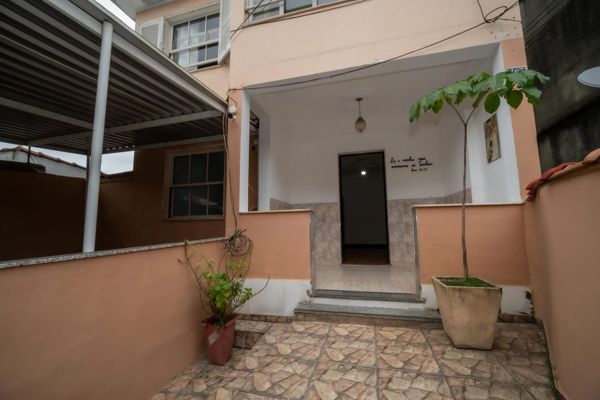 Garden in a 3-bedroom house, 200 m² — photo 19