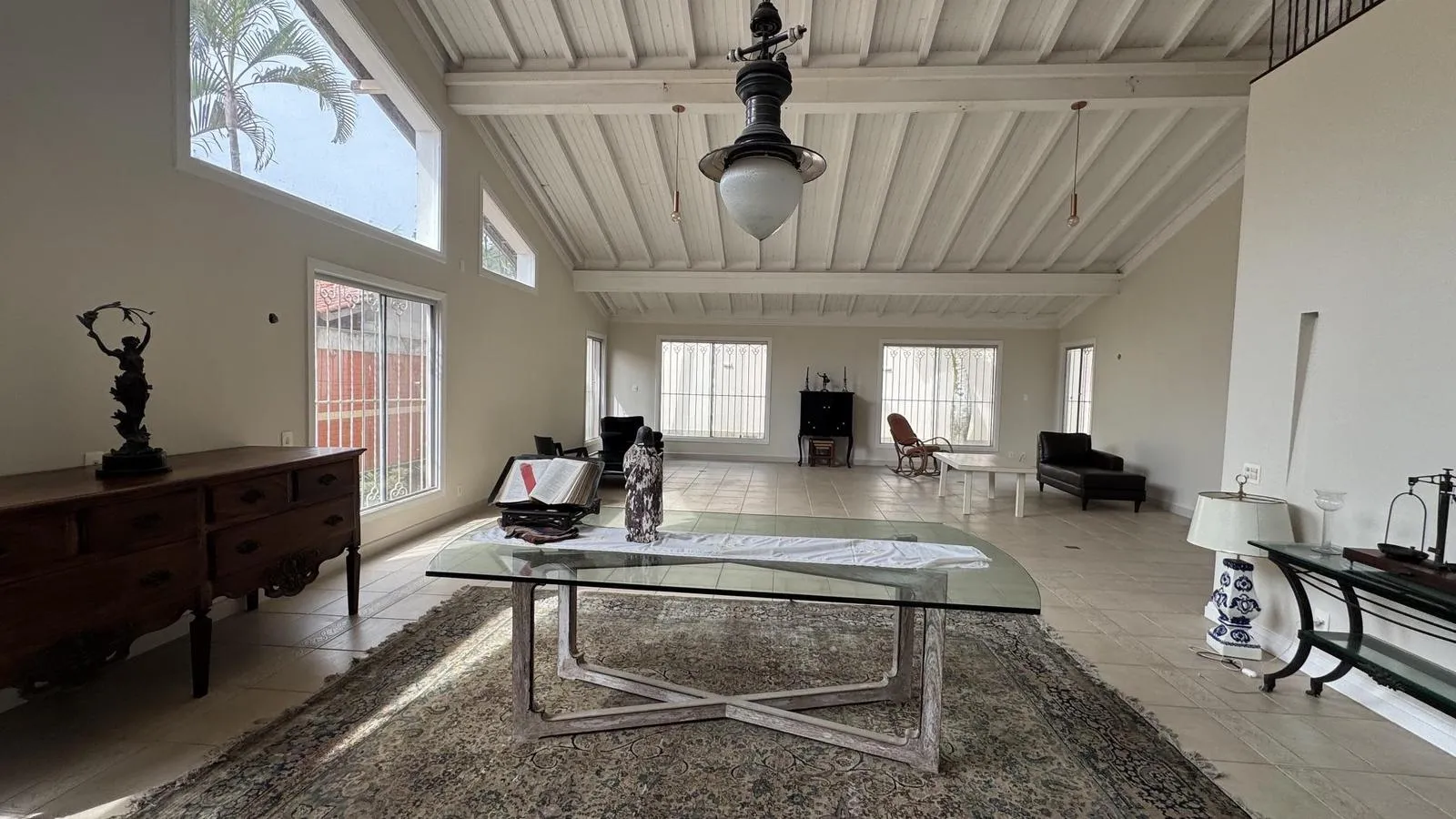 Furnished house with 6 bedrooms and 850 m²