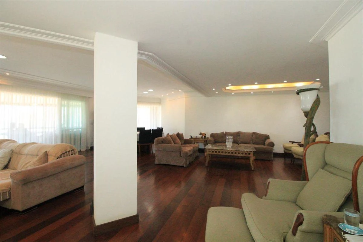 Furnished 4-bedroom apartment with 2 en-suites and 274 m² — photo 18
