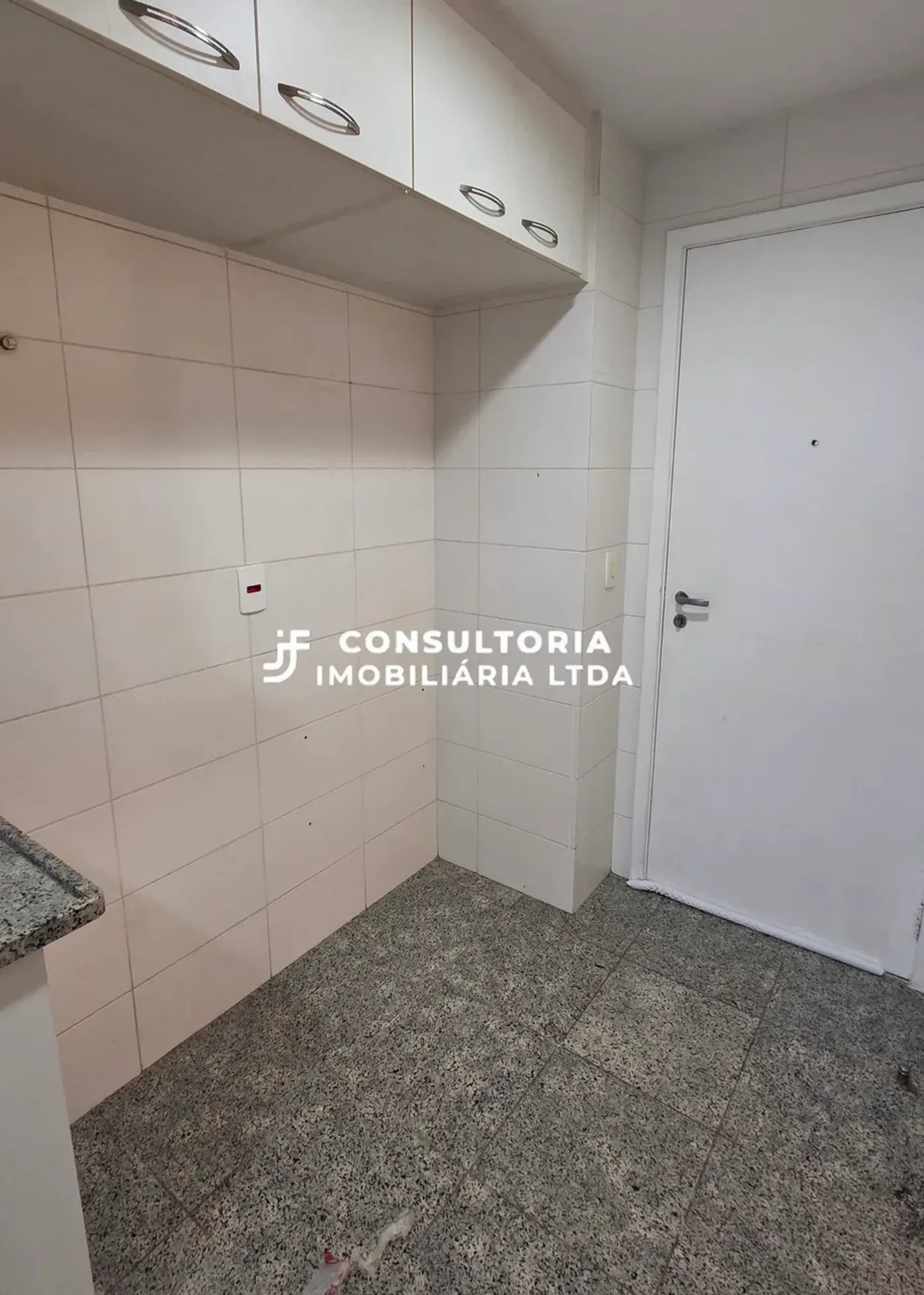 Квартира 99 м² з гардеробною та заскленим балконом — photo 49