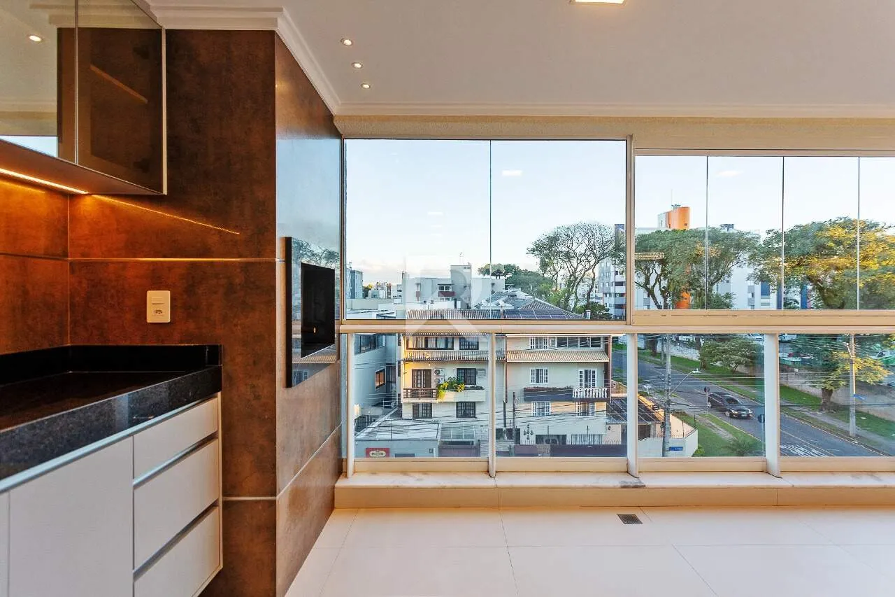 159 m² apartment with 4 bedrooms and a glassed-in balcony — photo 16