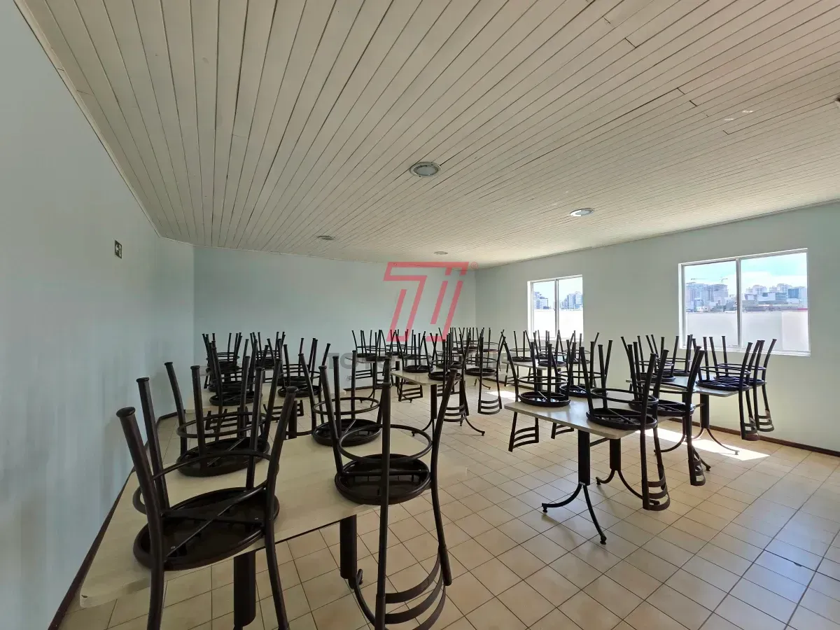 Apartamento amueblado con 2 dormitorios 1 baño y 48 m² — photo 23