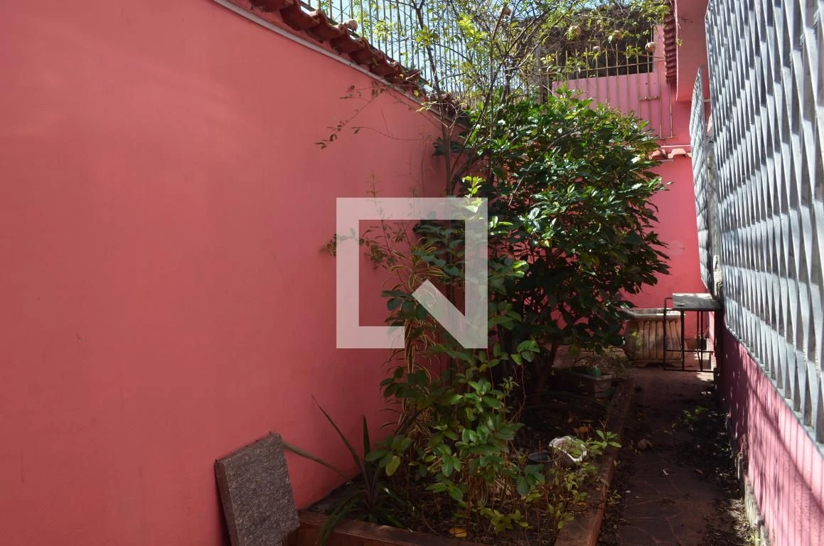 House with 2 bedrooms and a private BBQ — photo 3