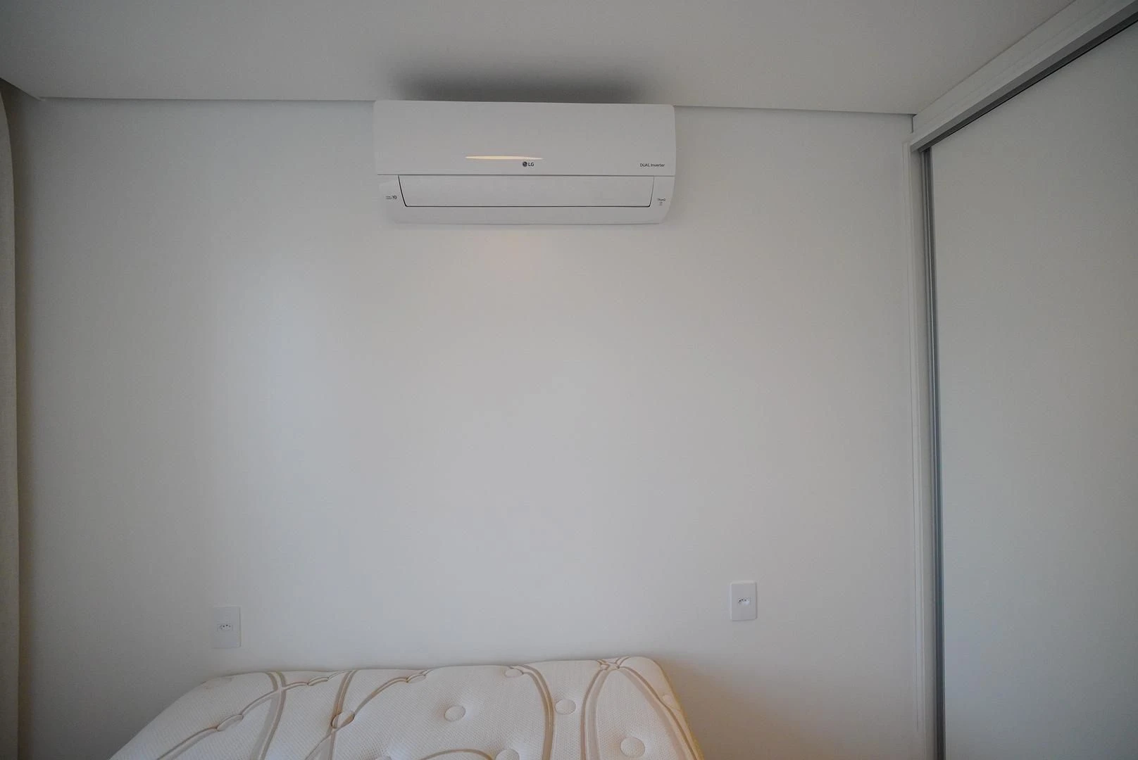2-bedroom apartment with a washing machine in Florianópolis — photo 15