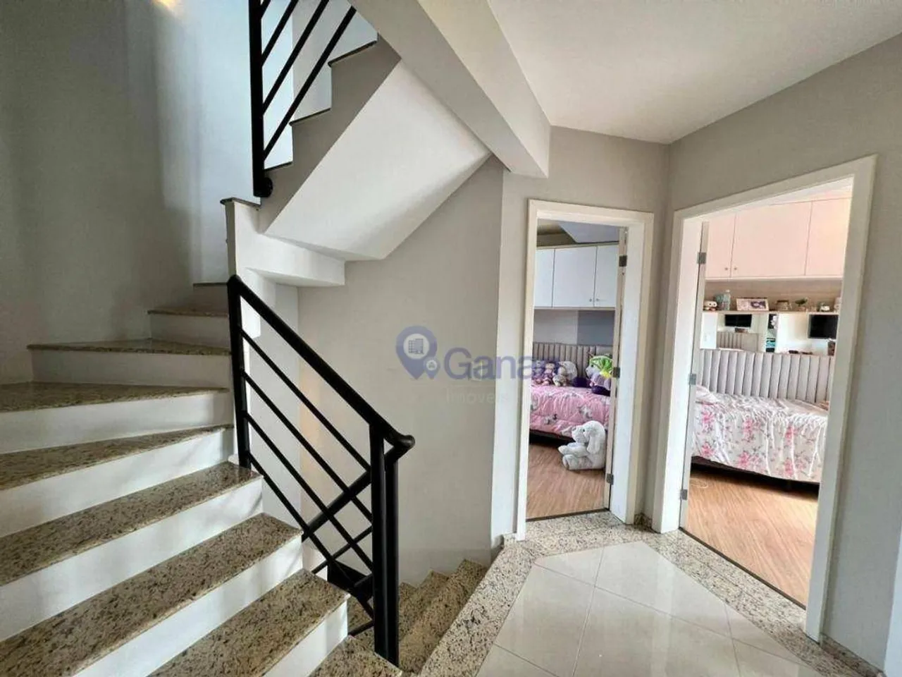 Sobrado mobiliado com 3 quartos, 4 banheiros e 4 vagas — photo 10