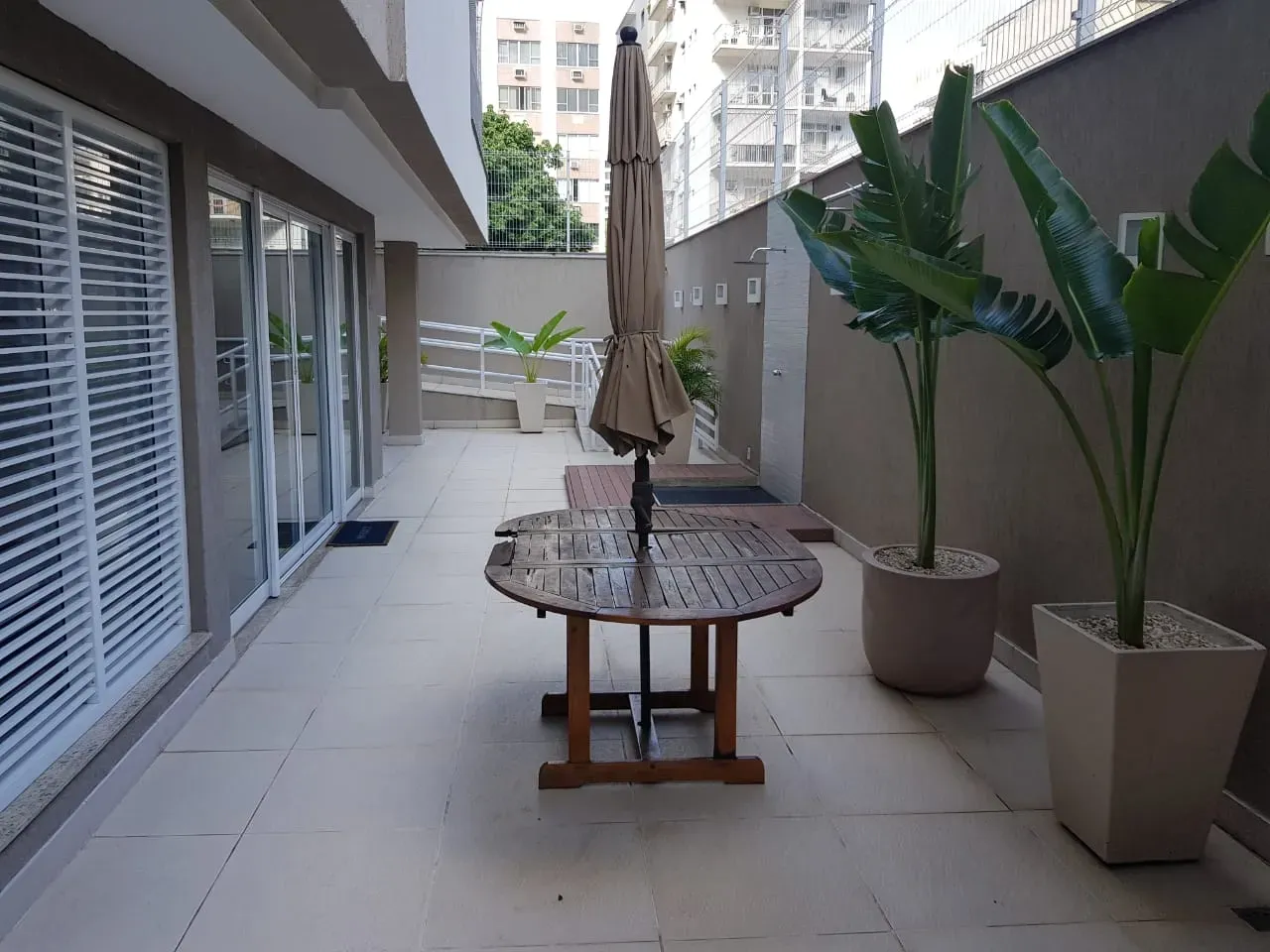 Балкон с грилем и 2 спальни: квартира 91 м² — photo 50