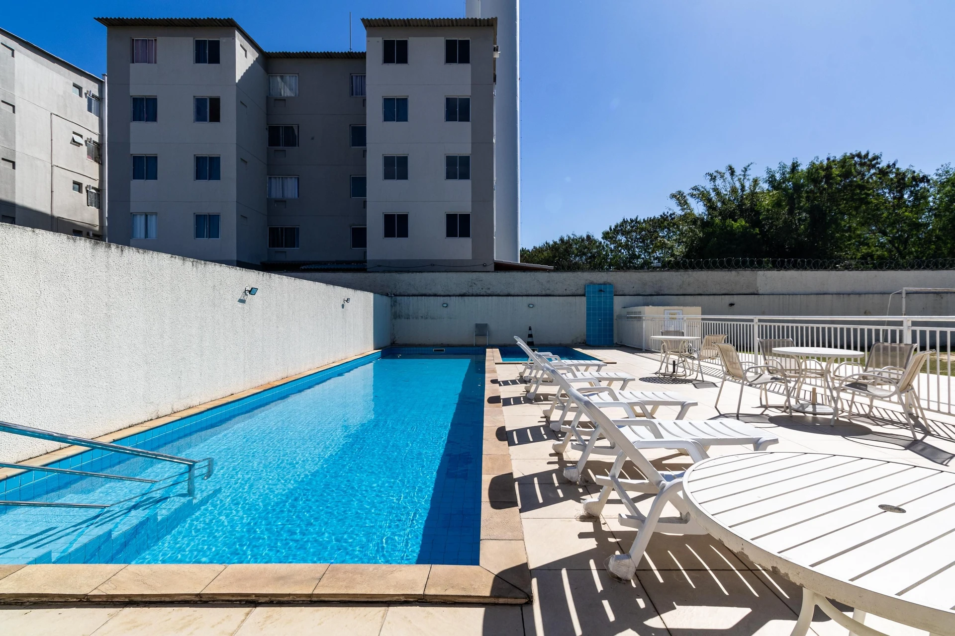 Apartamento de 2 quartos em condomínio com academia — photo 15