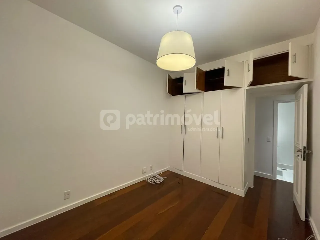 4-bedroom apartment with pool and 3 parking spaces — photo 24