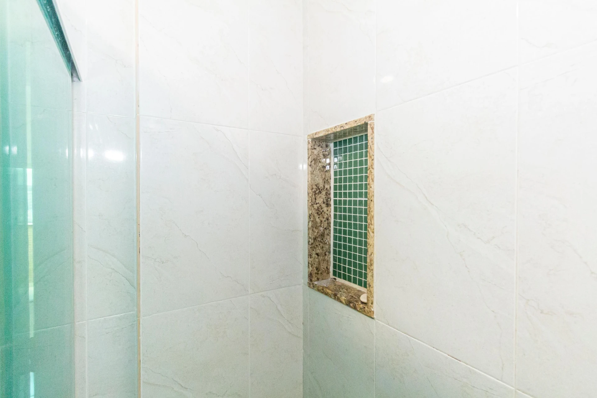 Apartamento mobiliado com 4 quartos e 3 banheiros — photo 29