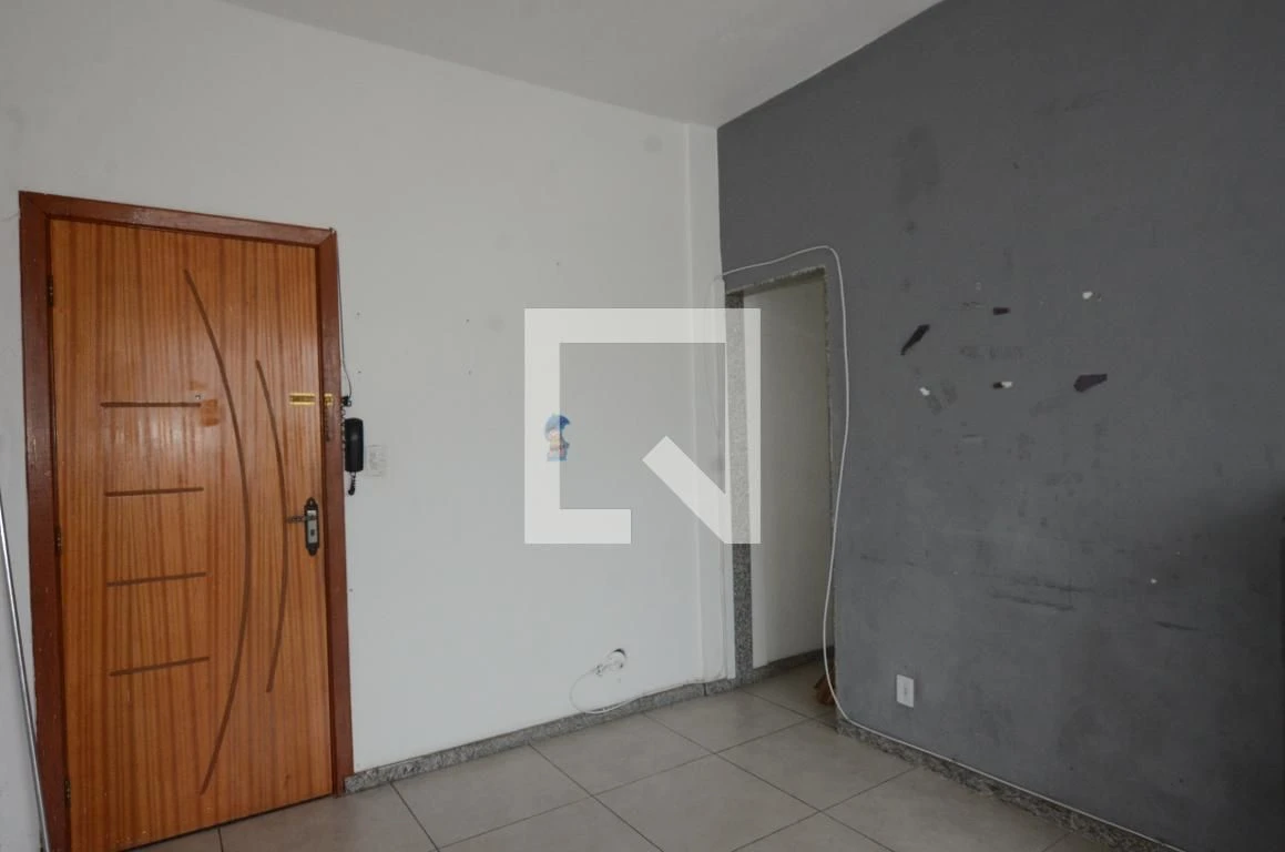 2-bedroom apartment with glass-enclosed shower — photo 26