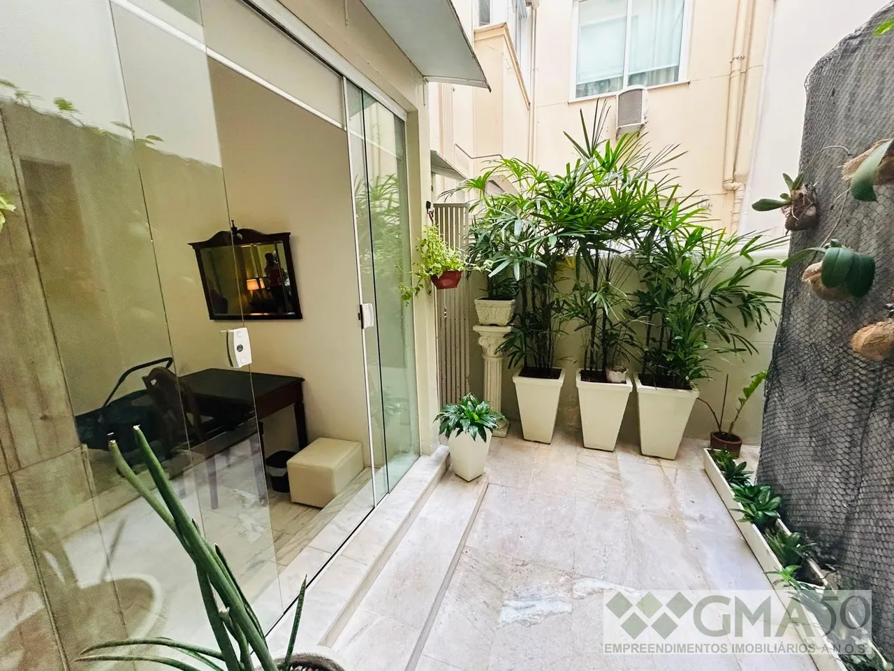 Air-conditioned apartment with 2 bedrooms and 3 bathrooms — photo 17