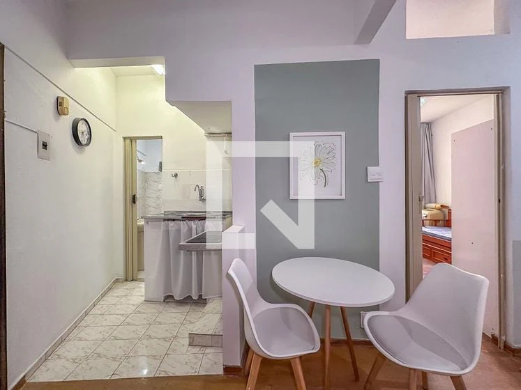 Деревянный пол или ламинат и 1 спальня: квартира 31 м² — photo 16