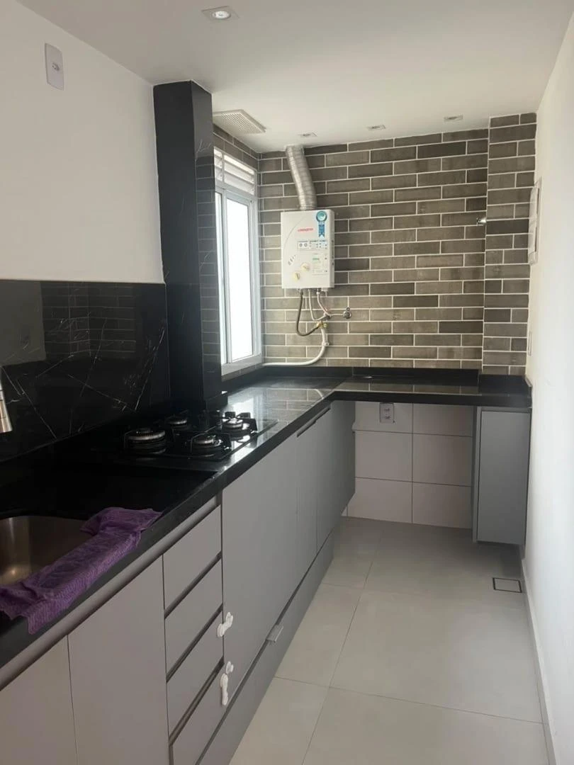Apartment, 44 m², with wood or laminate floors — photo 2
