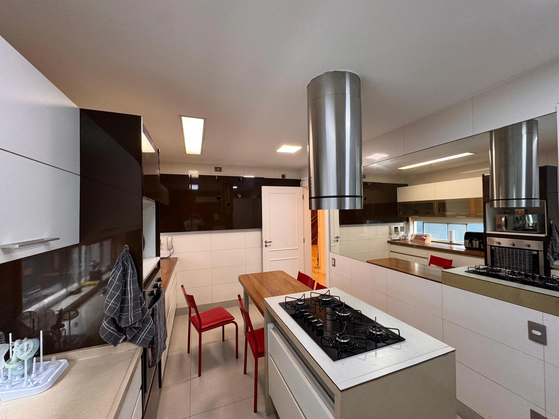 Furnished house, 550 m², with a bathtub — photo 9