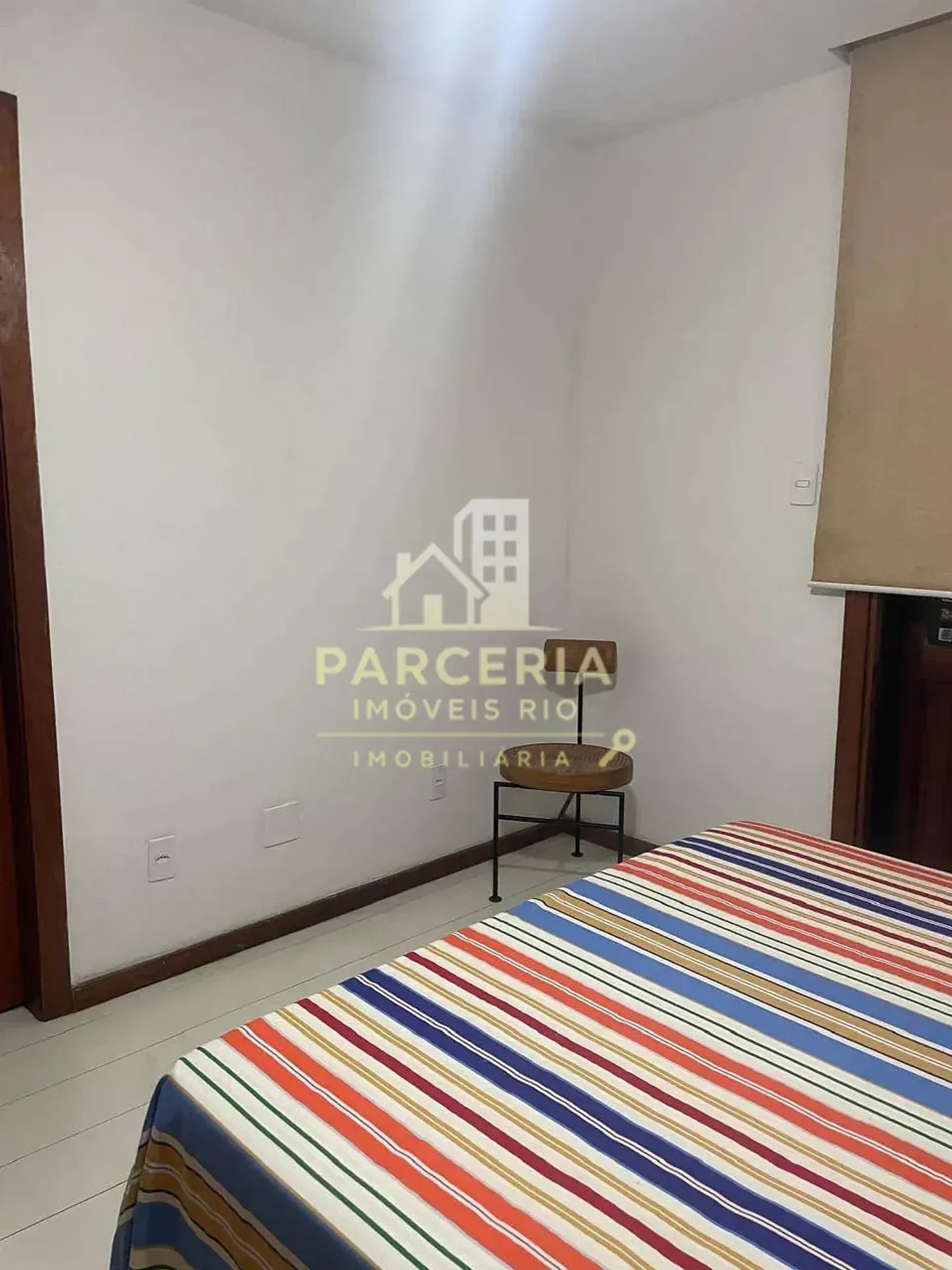 Casa mobiliada com 5 quartos e área de piscina compartilhada — photo 26