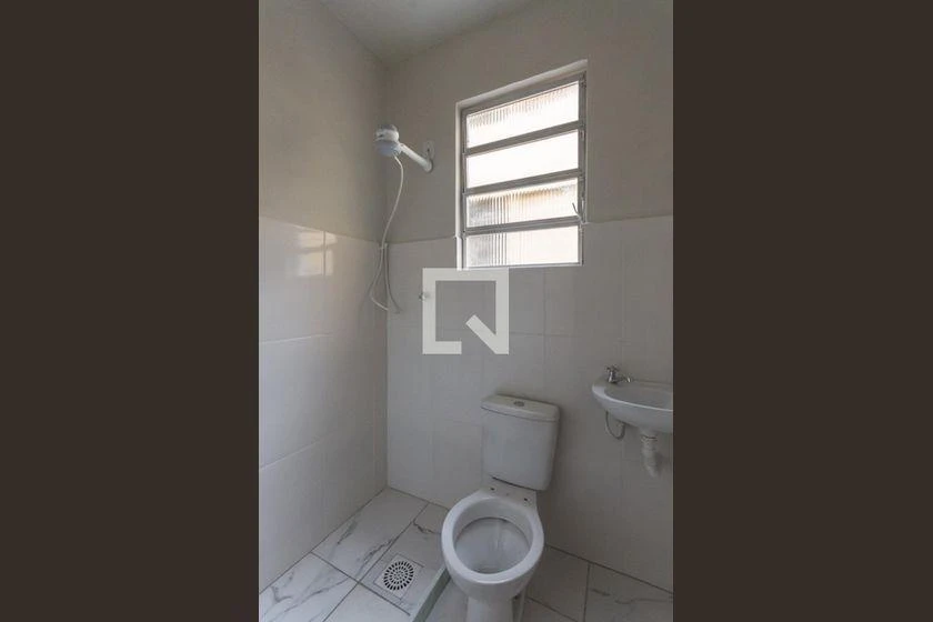 Apartamento de 1 dormitorio con suelos de azulejo — photo 5